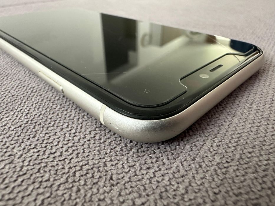 iPhone 11 Alb - 64 GB