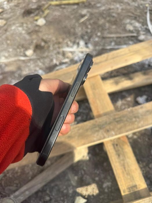 Iphone 16 pro черный