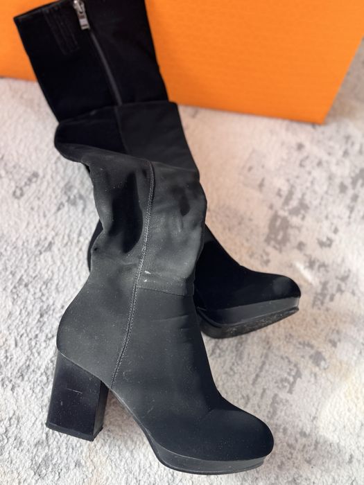 Продам демисезонные сапоги