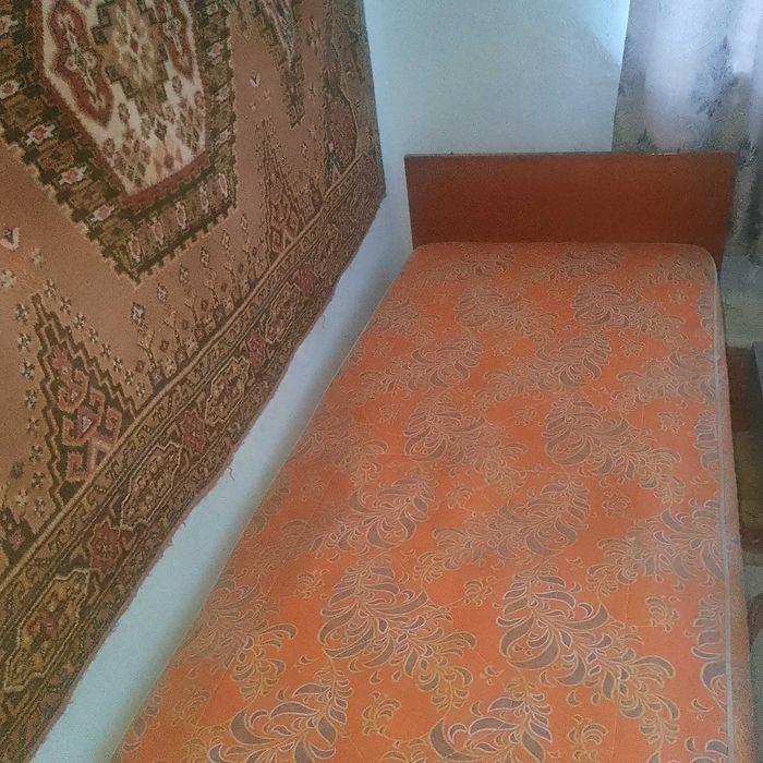 Кровать односпальная