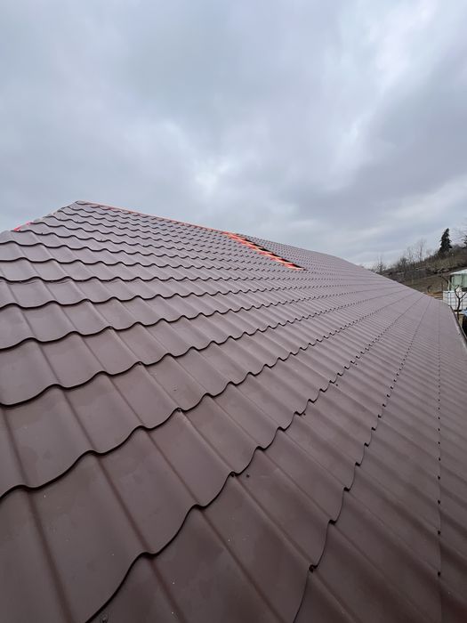 Acoperisuri tigla metali