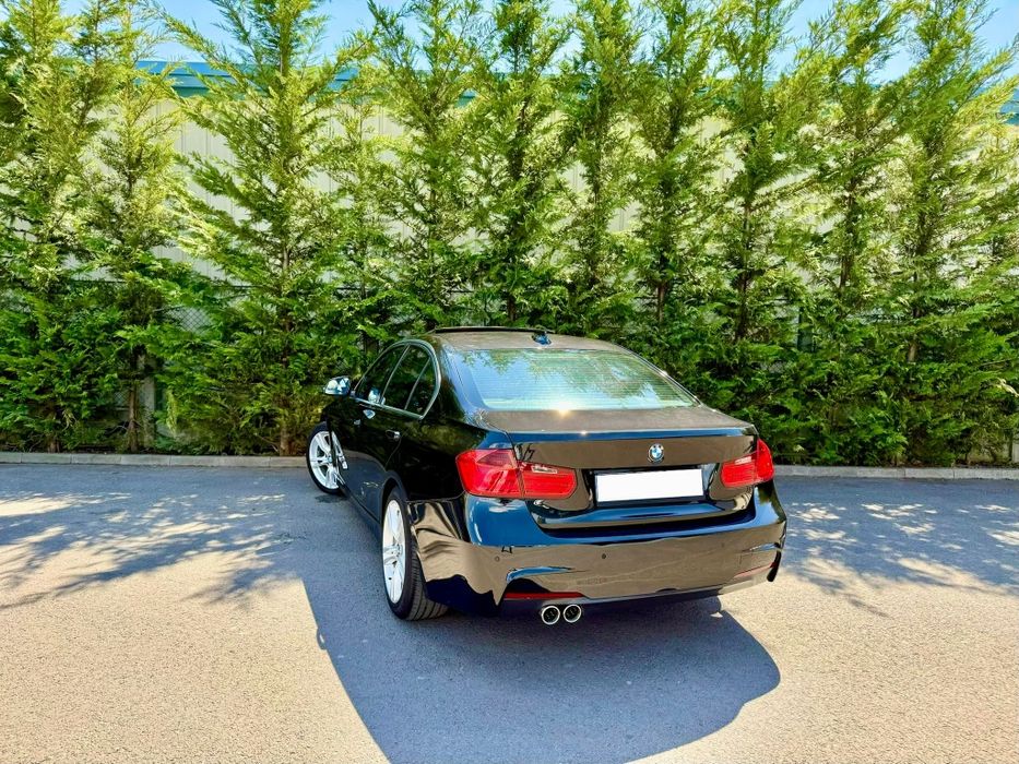 Vand BMW F30 320d Ceasuri digitale/ M-Pack/ Scaune electrice/Trapa/ Bi-Xenon