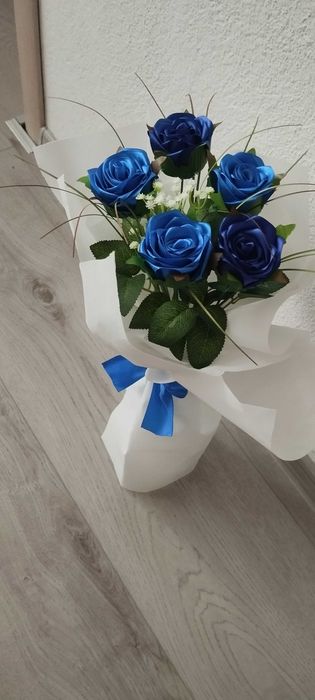 Сатенени рози за всеки повод