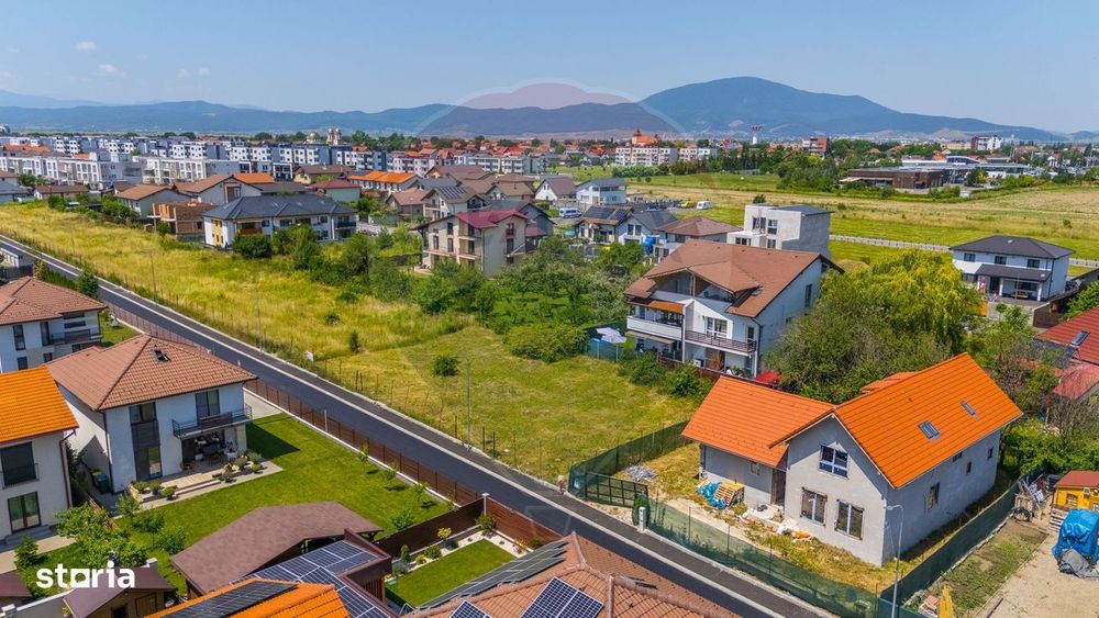 Teren Intravilan | 885 Mp | Ghimbav | View Postăvaru | Comision 0%