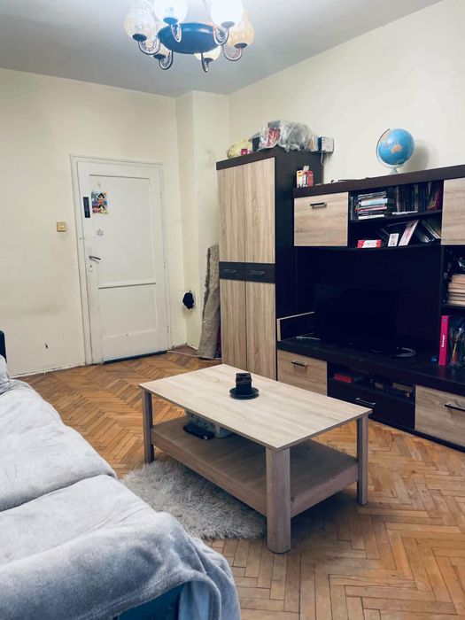 Продава двустаен апартамент