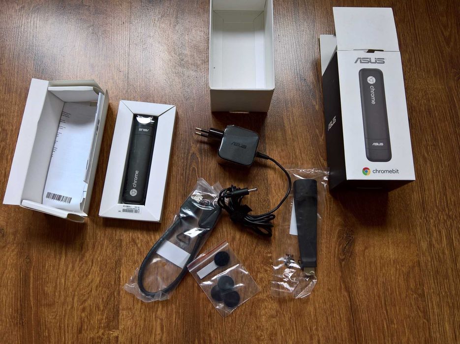 ASUS ChromeBit CS10