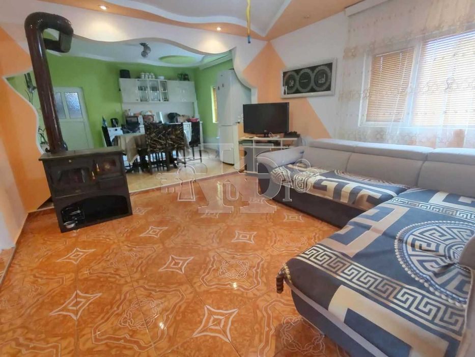 Продава се Къща в Генерал Тошево - 80 кв.м за 399 €/кв.м - Снимка #2