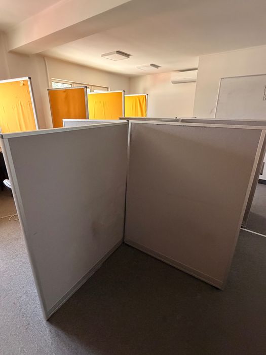 Despărțitoare birou / Panouri compartimentare office – modulare, cu ramă aluminiu