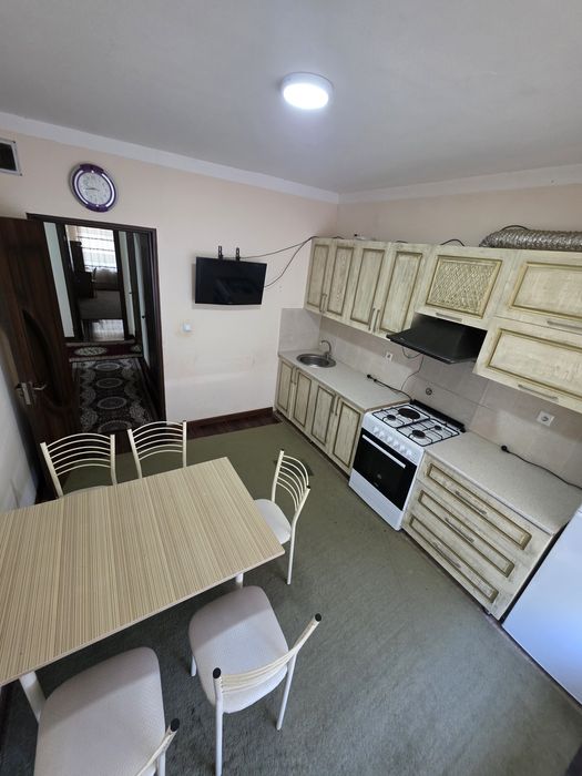 Продаётся трёхкомнатная квартира Кибрай,ориентир- бывший обл ОВИР.