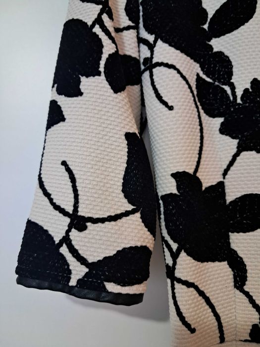 Дамска рокля с щампа на цветя