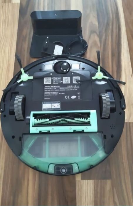 Curatenie camera Aspirator robot