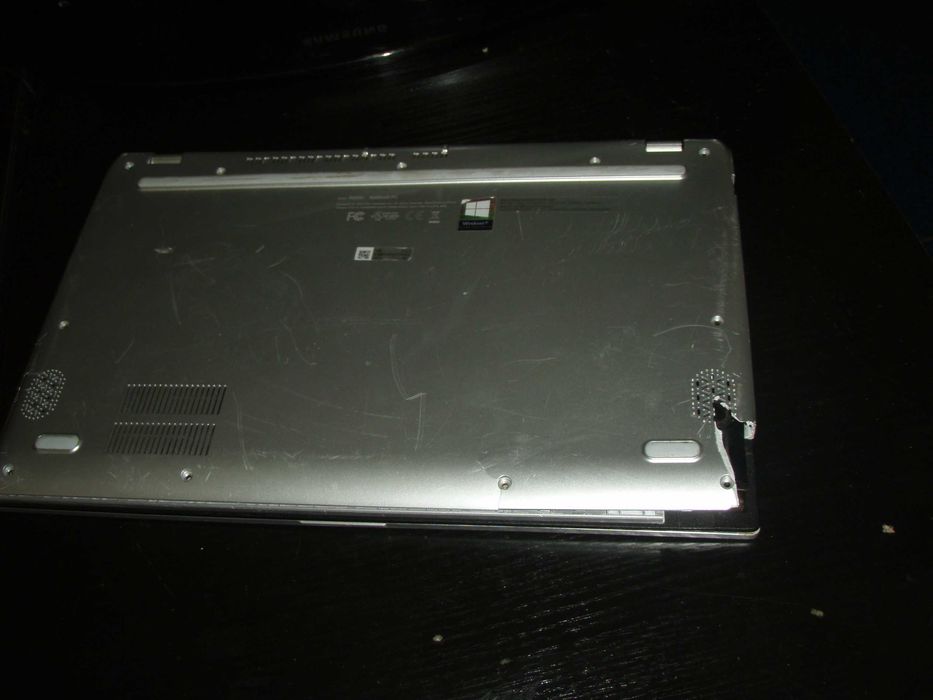 Dezmembrez Asus Vivobook R459U i3-7020U la 2.3Ghz si 4GB RAM