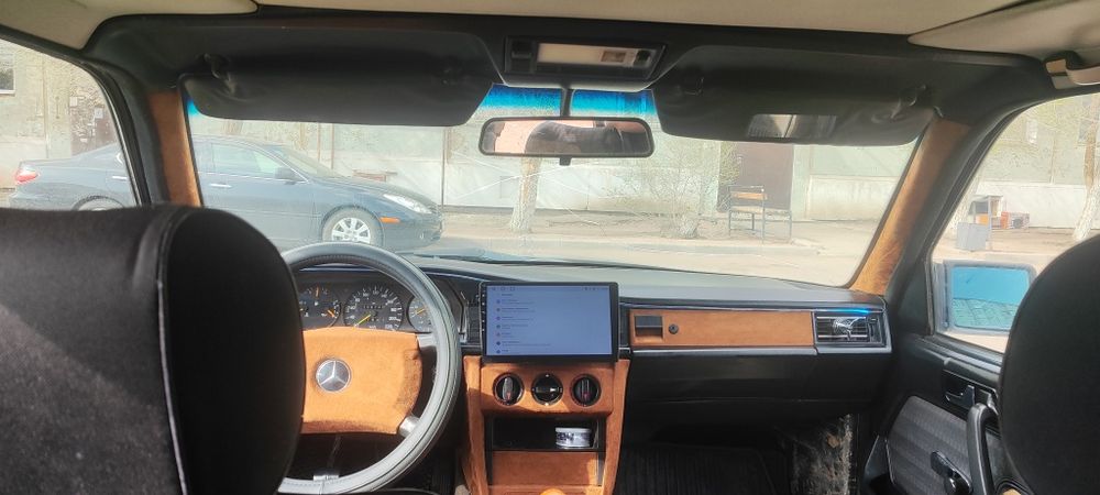 Мерседес БЕНЗ 190Е