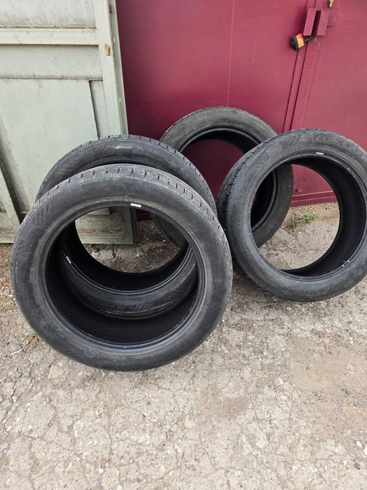 Продавам гуми 245 50 R20/102v