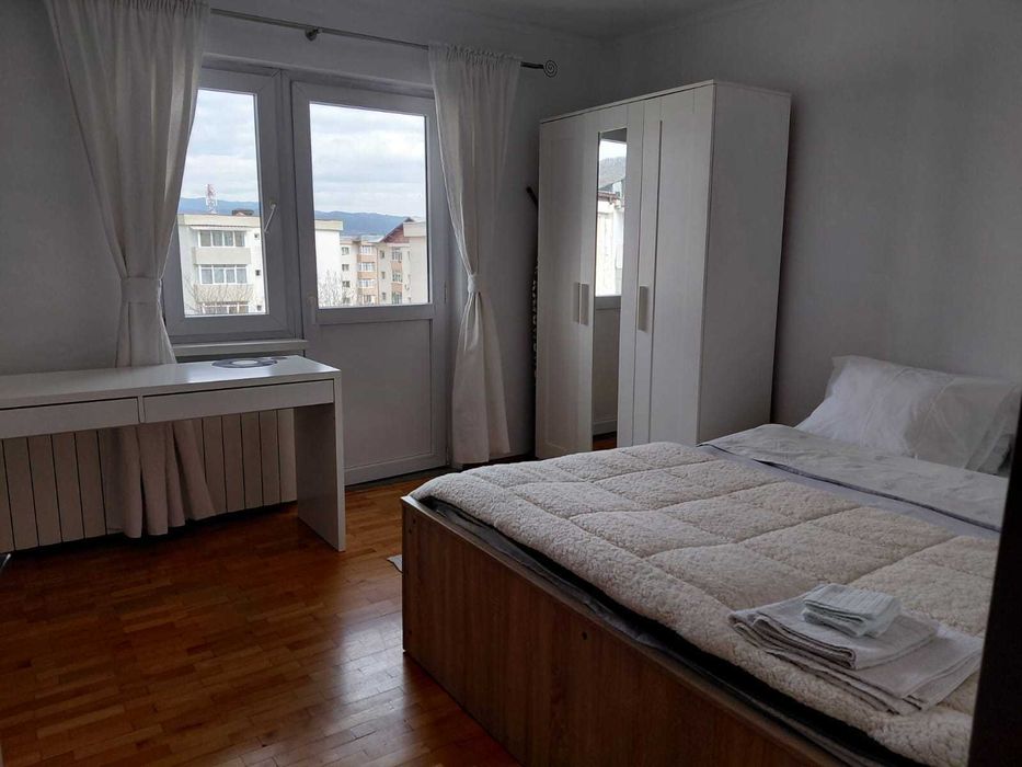 Apartament 3 Camere 65mp, Ramnicu Valcea, Str. Doctor Hacman, Valcea