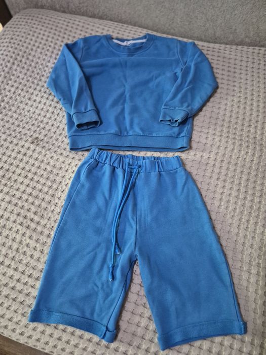 Отдам вещи на мальчика 4-6 лет