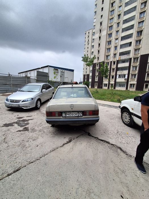 Продам мерседес 190!