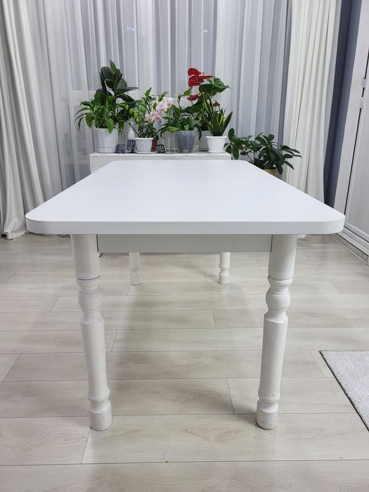 Продам стол кухонный