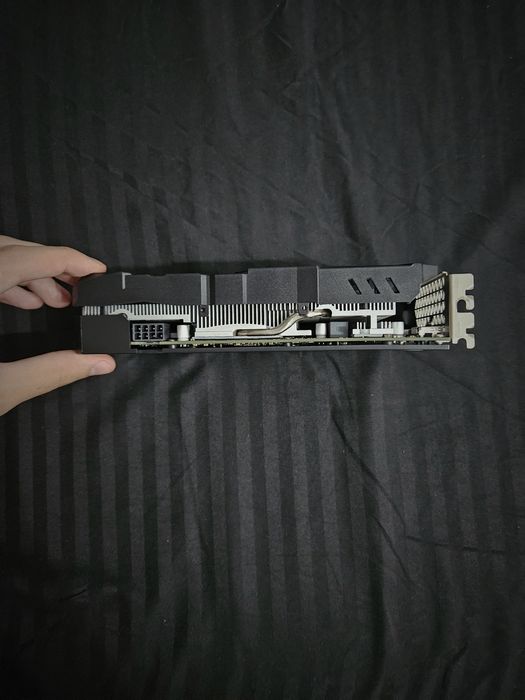 Placa Video RX 580 2048SP, 8GB GDDR5 256-bit, 2 x DP, 1 x HDMI, 1 x 8