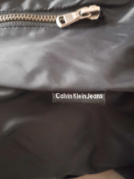 Jacheta Calvin Klein/ pene, s, 100 lei