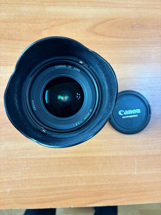 Объектив Canon EF 16-35 mm
