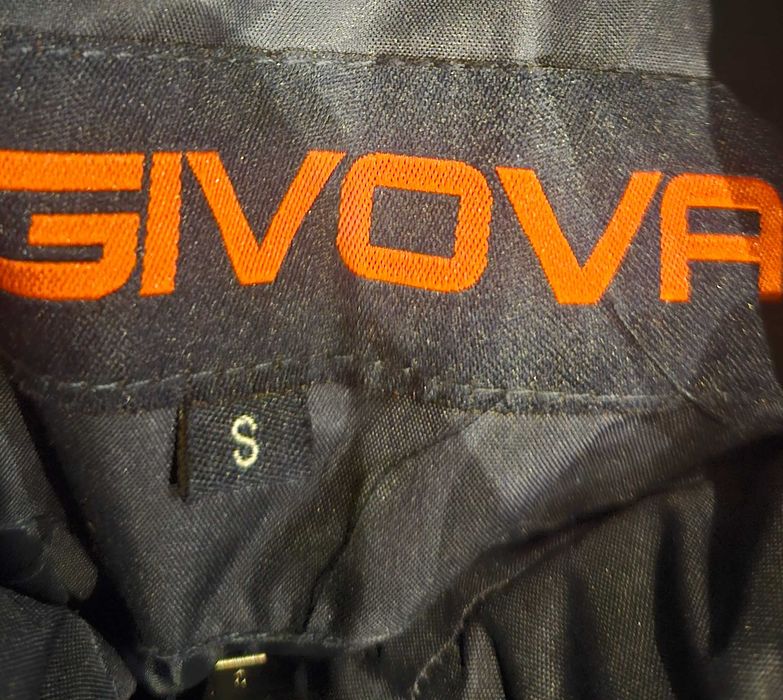 Зимно яке GIVOVA s размер
