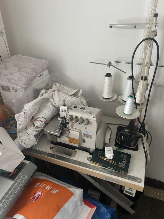 Швейная машина и оверлок