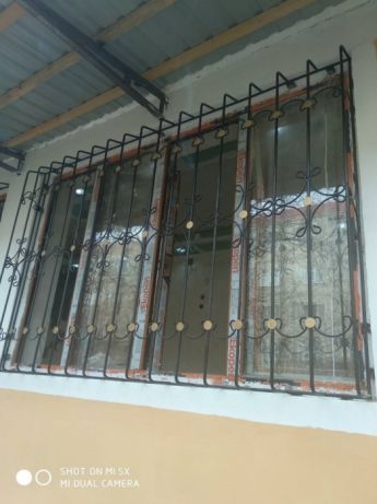 Металлические решётки и двери