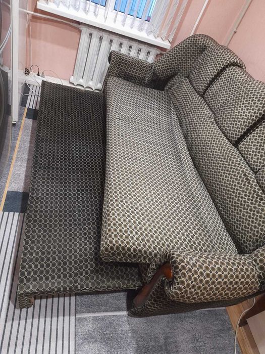 Диван отдам даром