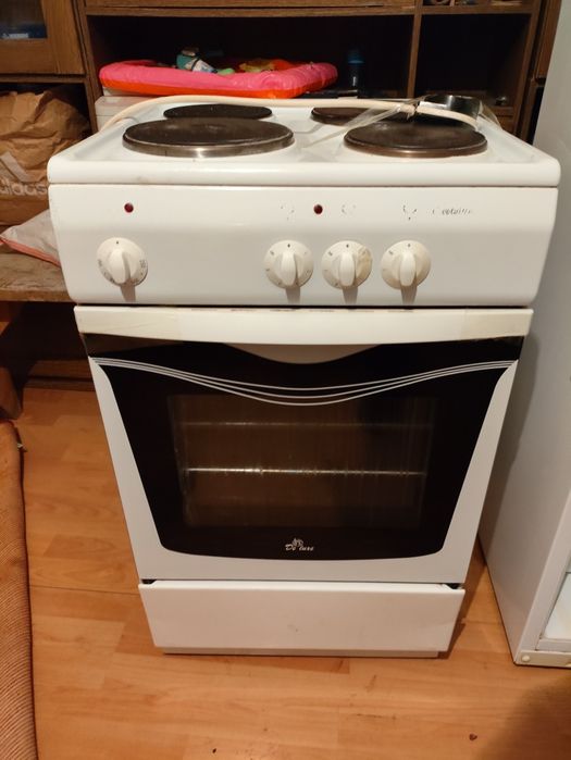 Электро плита De luxe 3 конфорки