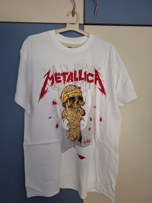 Чисто нови  лицензирани тениски на Metallica