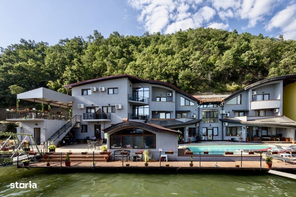 Dubova | Pensiune de vanzare | Ponton restaurant