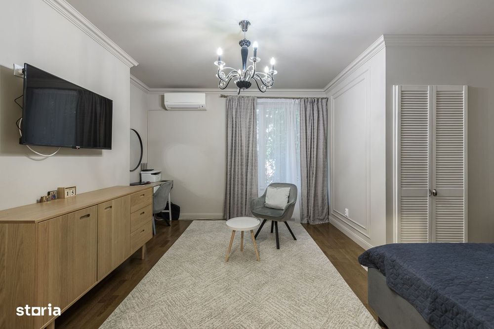 Apartament modern in vila, curte proprie, garaj, Centru