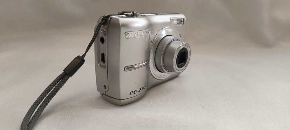 Цифров фотоапарат Olympus FE-270