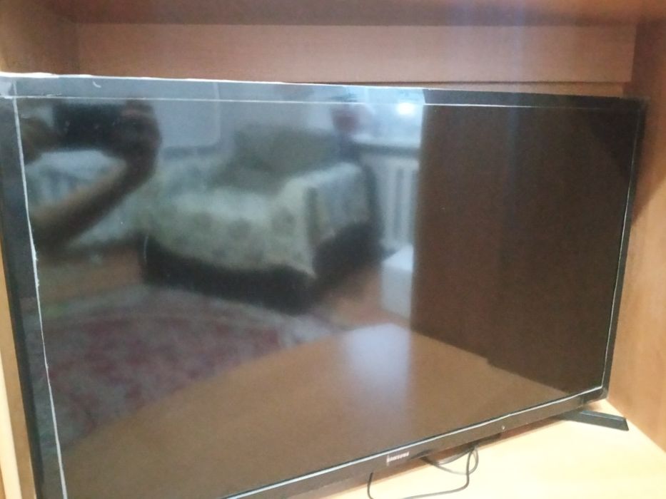 Led-теливизор UE32J4000AK