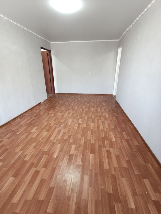 Продаём двухкомнатную квартиру в районе "Экспресса"