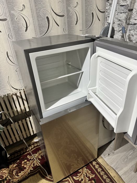 Холодильник почти новый