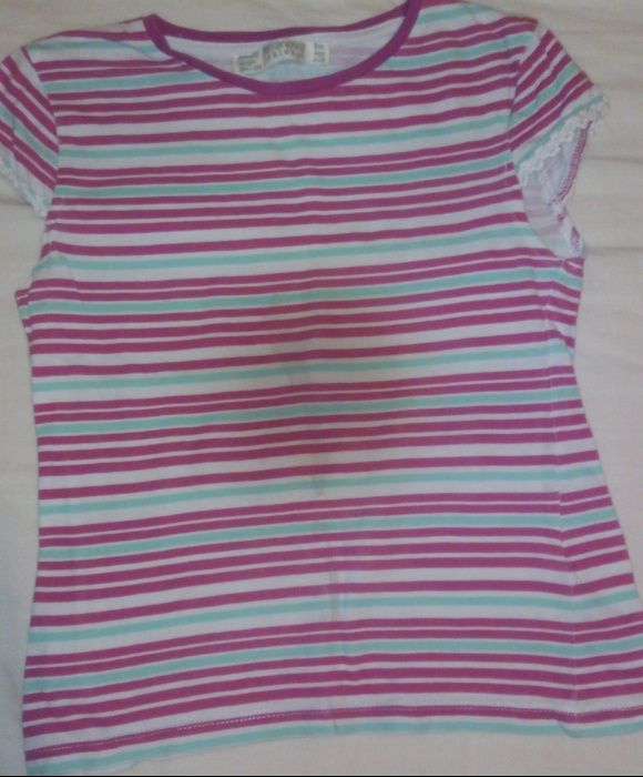 Продавам детски дрехи