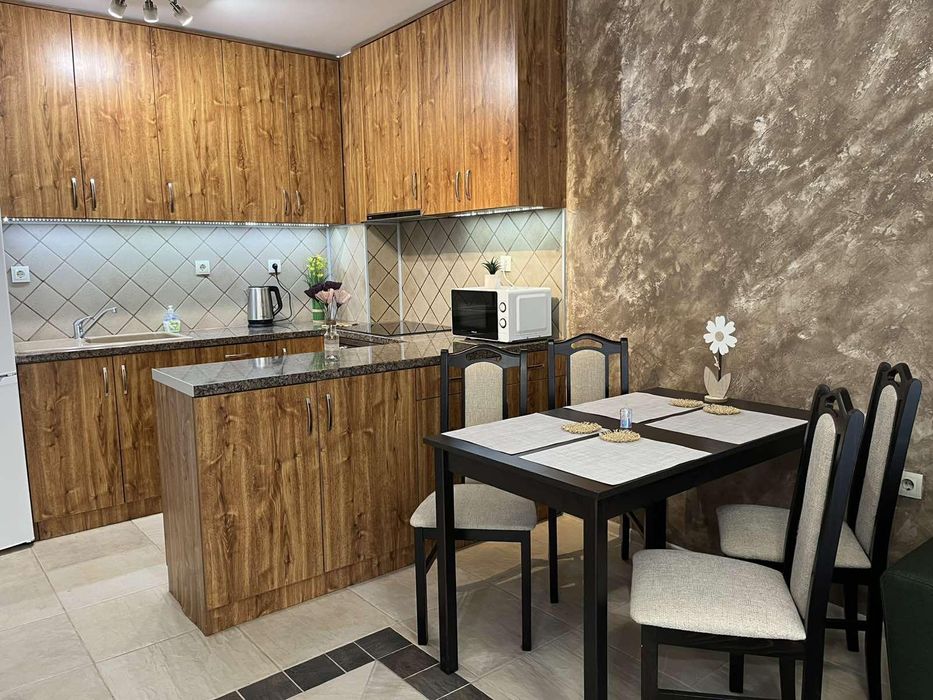 Дава се под наем Тристаен апартамент в Пловдив, Кършияка - 115 кв.м за 525 € - Снимка #3