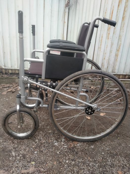 продаю инвалидную каляску