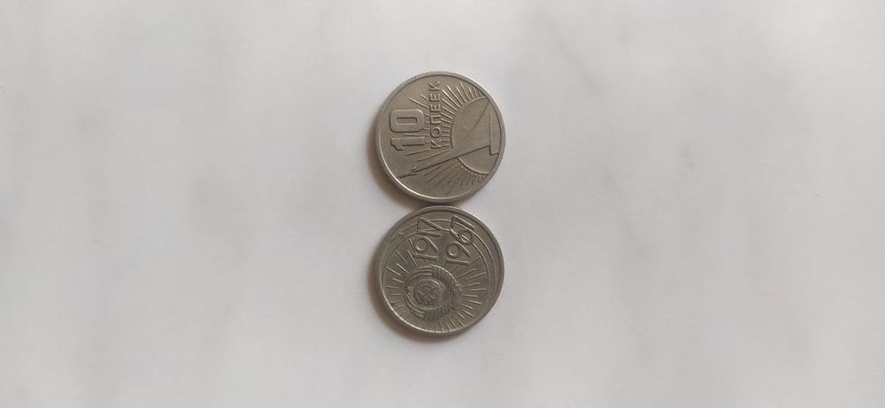 Монеты разные. Тт