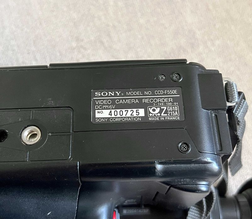 Sony Handycam CCD F550E Video8 Hi Fi Stereo neprobata fara baterie mic