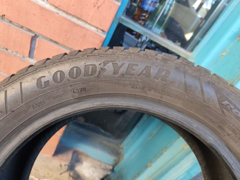 Всезонни гуми 205/55/17 Goodyear
