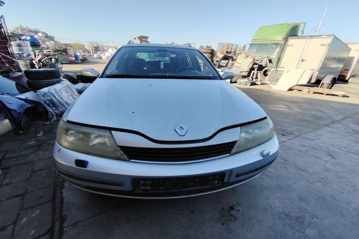 Bara fata Renault Laguna 2002 1.9 DCi MT (120 hp)
