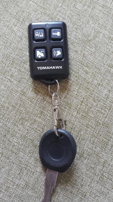 Пульт-брелок; пульт- брелок для автомобиля