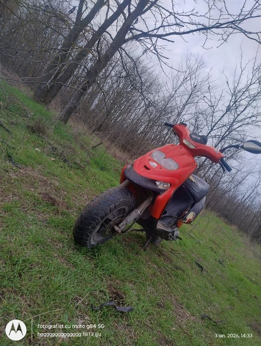 Vând scuter suzuki gilera 50cc 2t