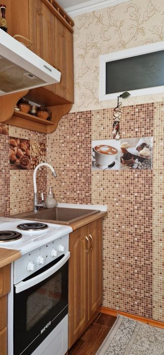 Продам 4 комнатную квартиру