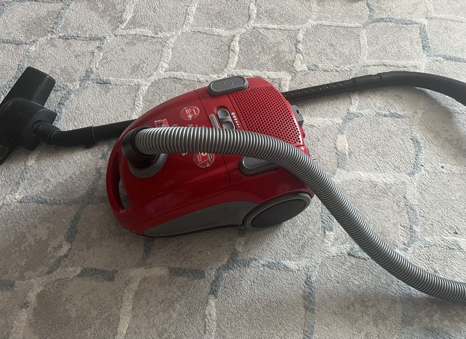 Продамы пылесос недорого за 12 тыс.