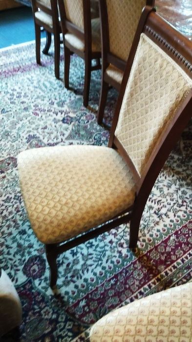 Продается стол с стульями 10 шт