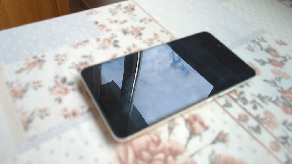 Продавам Xiaomi Redmi Note 2